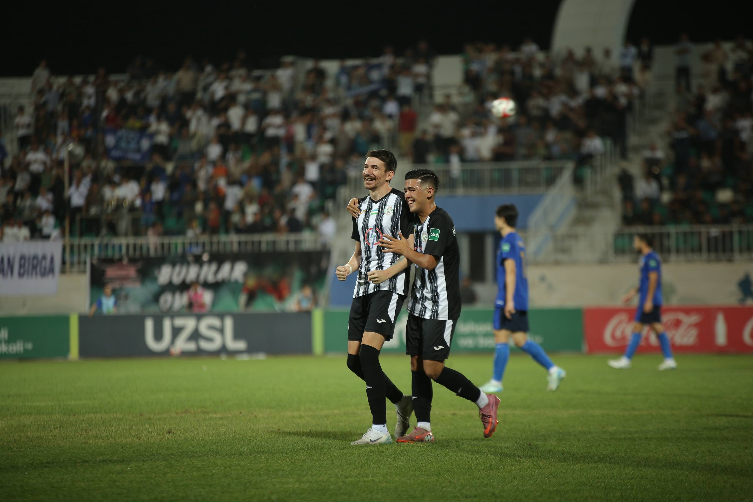 Rus tilida YouTube porno faqat video tomosha